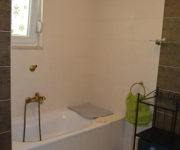 For Families With Children Opric, Opatija - 15890 Apartamento